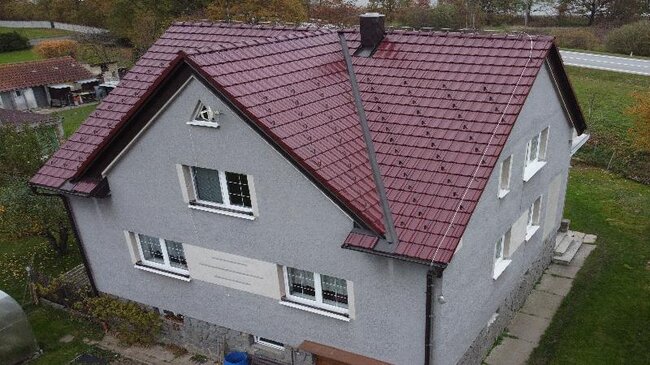 V kategorii Rodinné domy a obytné stavby uspěla nová střecha na domě v Sedleci od Václava Pečenky.