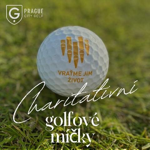 Dárci si mohou pořídit i golfový míček.