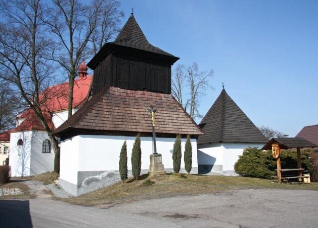Krásná Hora - dřevěná barokní zvonice