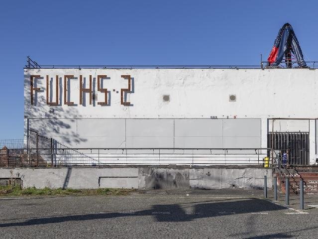 V bývalé restauraci na Štvanici je dnes kavárna s klubem Fuchs2.