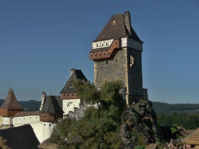 Detailní pohled na donjon hradu