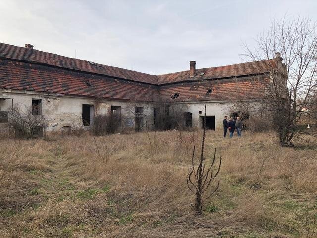Dvorní strana před rekonstrukcí