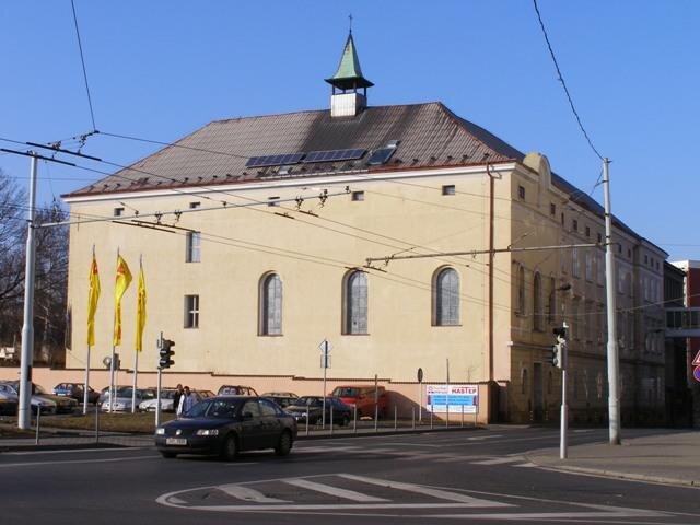 Beuronská kaple je součástí komplexu teplického gymnázia.