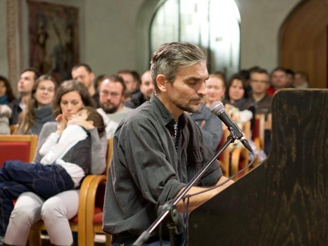 Jarda Svoboda vybral pro tento večer písně ze svého alba Solo i z alb domovské skupiny Traband.