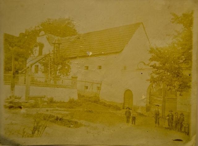 Bursova dílna z roku 1862, Chocholatá Lhota čp. 3 (dnes přestavěno). 