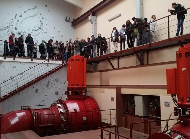 U semilské přádelny a tkalcovny funguje malá vodní elektrárna.