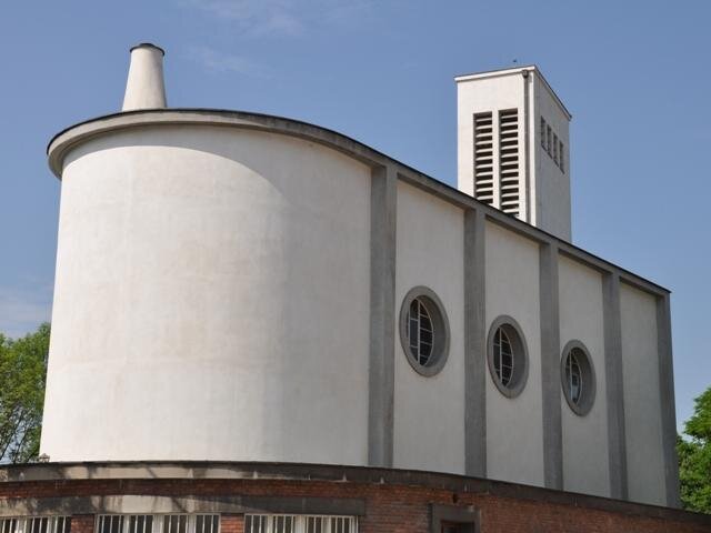 Sbor v Hradci Králové postavený podle návrhu významného architekta Josefa Gočára nese jméno husitského kněze Ambrože. Byl postaven v letech 1926–1929. 