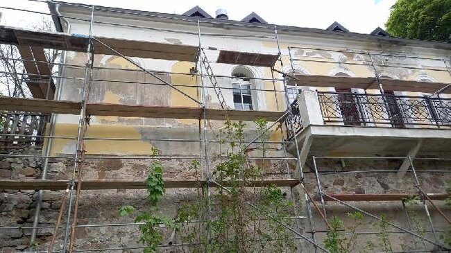 Restaurace Peřeje v Klášterci nad Ohří před obnovou