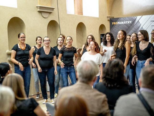 Acapella sbor Všelijak zpříjemnil podvečer všem zúčastněným.