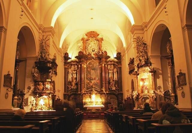 Světelný koncept a svítidla od společnosti ERCO byly použity například v kostele sv. Maří Magdaleny v Brně.