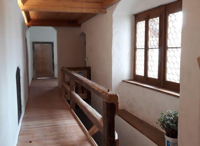 Přístupová chodba do dvou větších místností tvrze