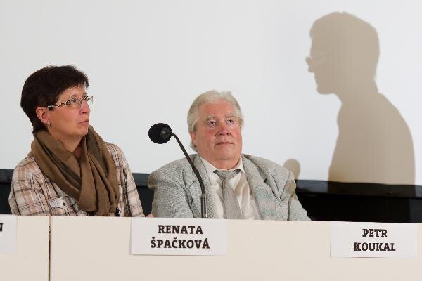 Renata Špačková z Mělnického osvětového a okrašlovacího spolku a hlavní organolog Národního památkového ústavu Petr Koukal při panelové diskuzi o financování oprav varhan.
