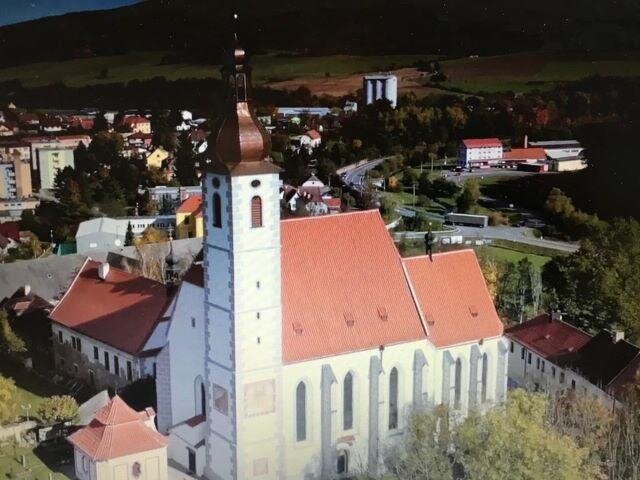 Druhé místo v kategorii Historické stavby obsadila firma Tesařství-pokrývačství Josef Kubický za rekonstrukci střechy Poutního kostela Nanebevzetí Panny Marie v Kájově.