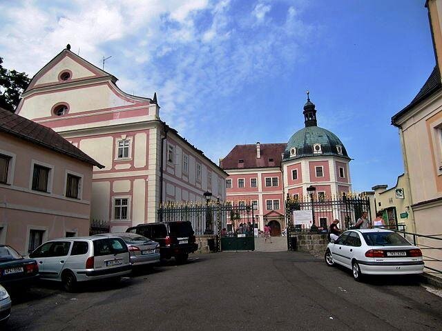 Tepelné izolační materiály společnosti CIUR byly použity při obnově budovy purkrabství zámku v Bečově nad Teplou.