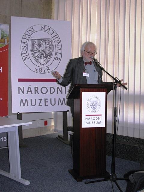 Profesor Rostislava Švácha promluvil o hodnotách architektury druhé poloviny 20. století. Zmínil například vysílač Ještěd, stejnojmenný zbořený obchodním dům v Liberci, pražský Máj a Kotvu.