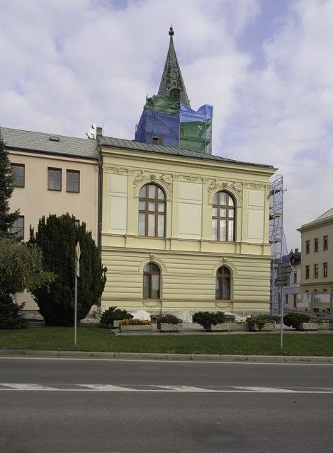 Na obnovu fasády byly použity silikátové barvy KEIM.