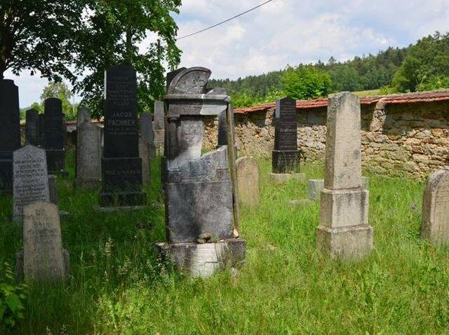 Židovský hřbitov v Nové Bystřici