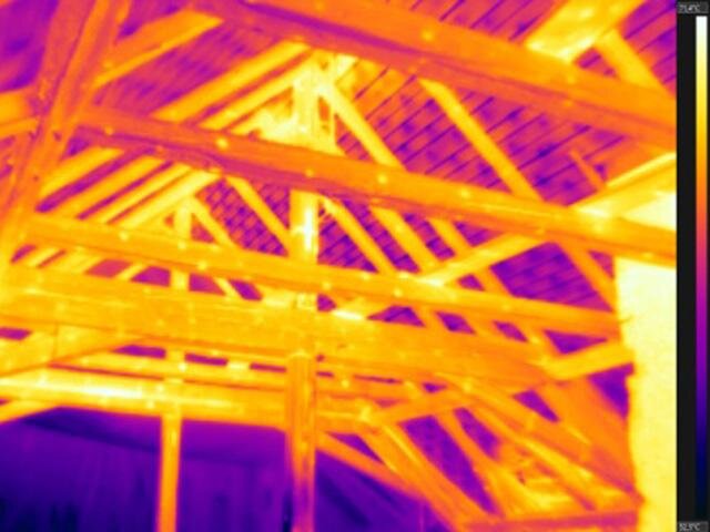 Termosnímek krovu těsně po ukončení ohřevu