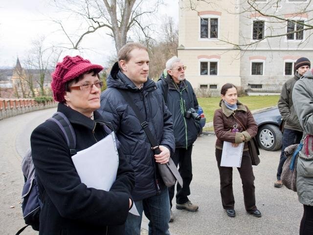 Autorský kolektiv – zleva: Ing. Marie Pavlátová, Ing. Marek Ehrlich, Ing. arch. Václav Bouška (autor dřevěných stojanů), Ing. Eva Olšanová.