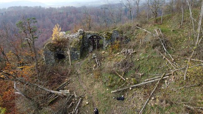 Hrad Himlštejn (Himmelstein) nechal nejspíše před rokem 1434 vybudovat Vilém z Ilburka.