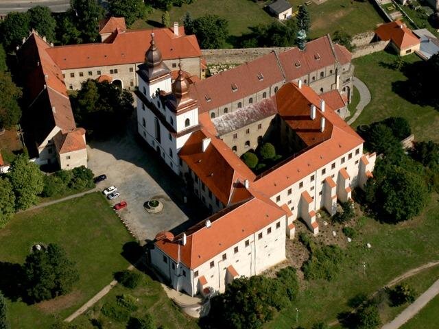 Třebíčský zámek kryjí bobrovky společnosti Tondach.