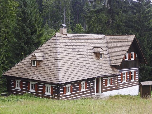 V rámci dostupných historických pramenů je objekt prvně zaznamenán v Josefínském katastru z roku 1785.