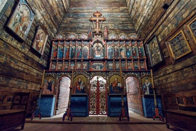 Pohled do restaurovaného vnitřního prostoru kostela