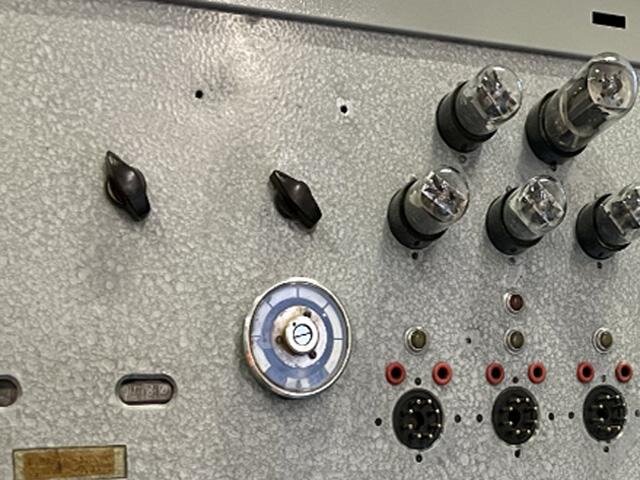 Celkový pohled na zrestaurovaný elektronkový modul