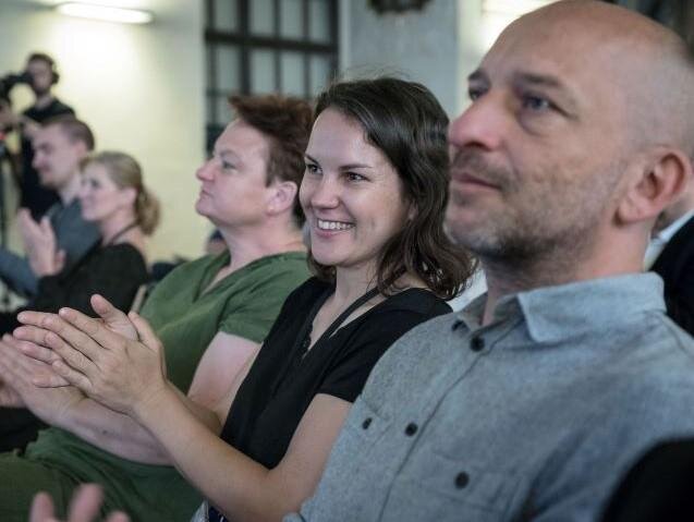 Panelisté publikum často pobavili vtipnými replikami.