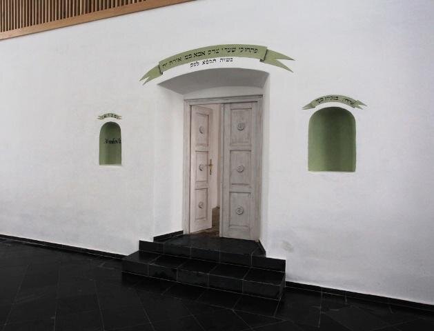 Obnovená synagoga ve Čkyni – interiéry. 