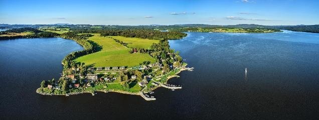Pohled na Lipno a Dolní Vltavice v Pošumaví