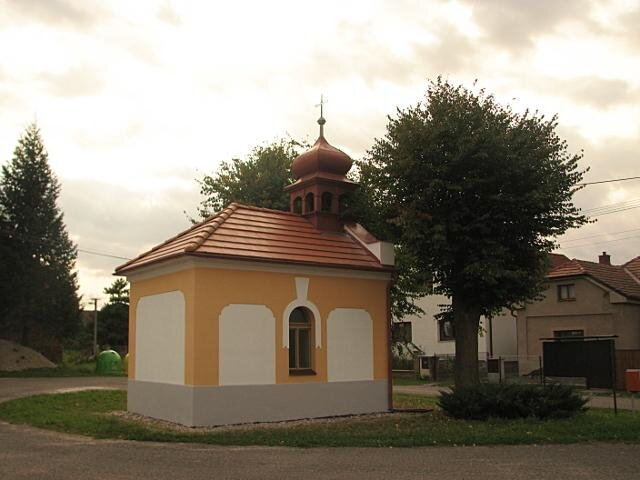 Hrochův Týnec, oprava fasády kapličky