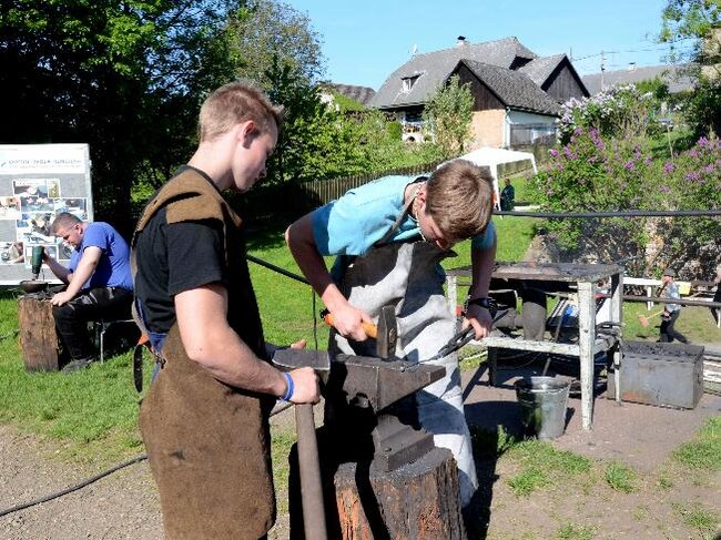 V rámci Hamernického dne probíhá také soutěž Dobřívský cvoček, ve které se utkají studenti středních odborných učilišť.