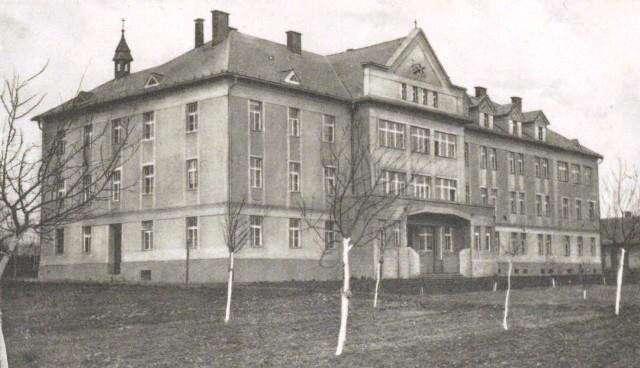 Budova klášterní nemocnice, tzv. útulku po roce 1927