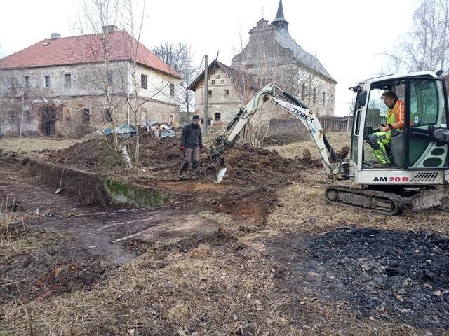 Vyčištění prostor bývalého hnojiště