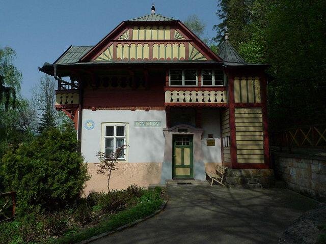Další Jurkovičovou stavbou byla vila Chaloupka.