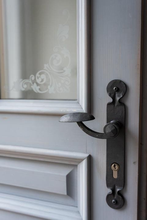 Detail dveřního interiérového kování