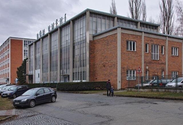 Snímek zachycující tehdejší Dům umění ve Zlíně