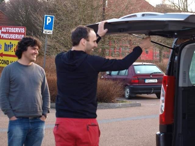 Ředitel Institutu pro památky a kulturu Aleš Kozák (vpravo) a vedoucí redakce portálu Jan Červinka při zastávce na cestě do Chotěšova