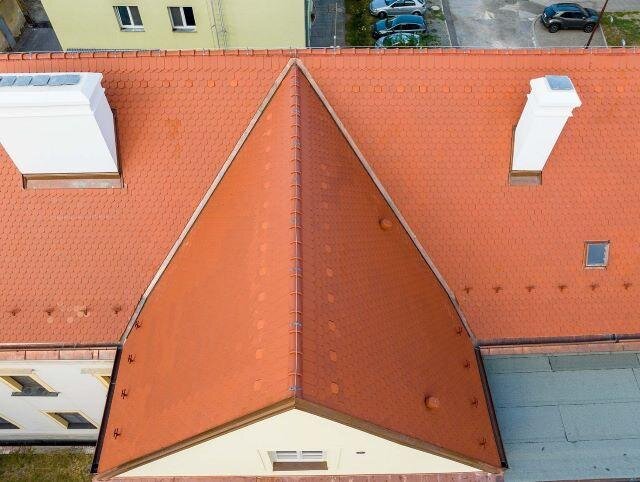Pohled na nové hřebeny střech