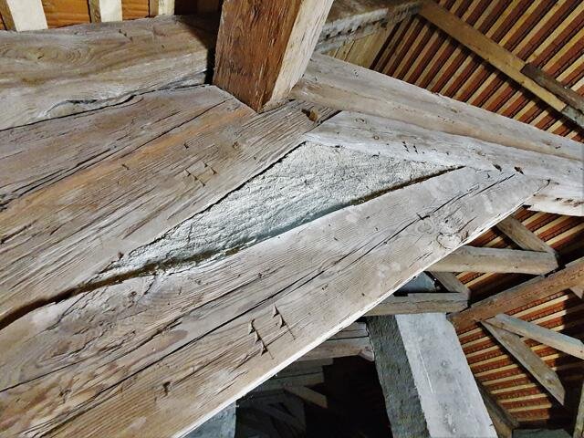 Detail plné vazby