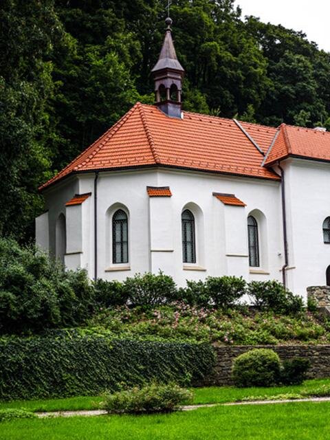 Presbytář po rekonstrukci