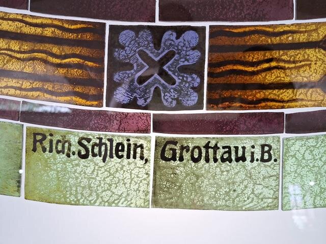 Detail jména autora původního díla