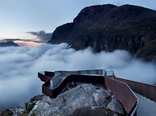 Trollstigen – projekt národní turistické cesty, která patří k nejnavštěvovanějším místům Norska.