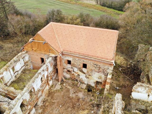 Detail dokončené části zastřešení