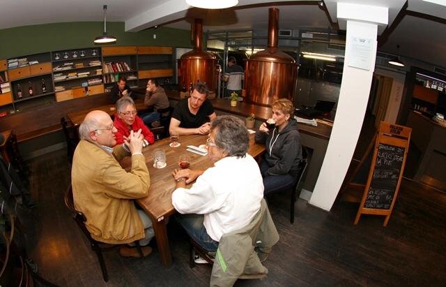 V pivovaru Falkenštejn vaří pivo pro místní i návštěvníky povodí skalní říčky Křinice mezi Krásnou Lípou a Bad Schandau – centry Národních parků Českého a Saského Švýcarska.