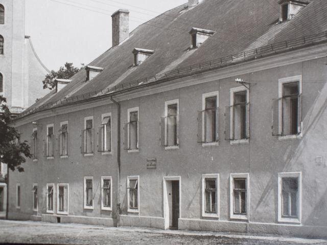 Budova bývalého zemského soudu v druhé polovině 20. století