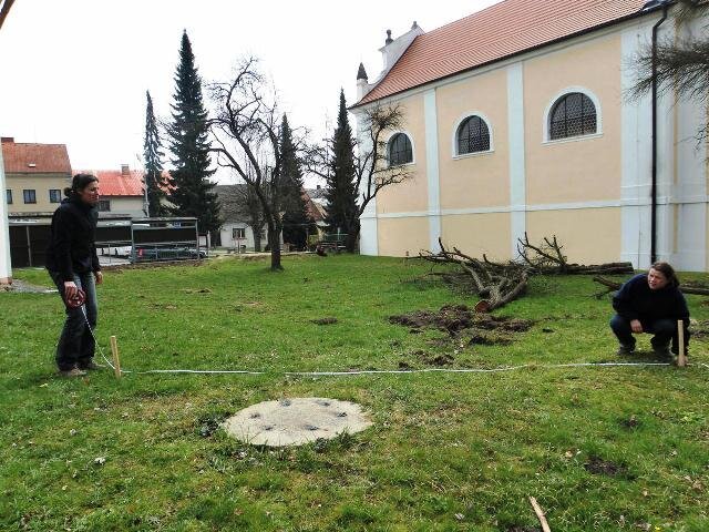 První vytyčovací práce 14. dubna 2012