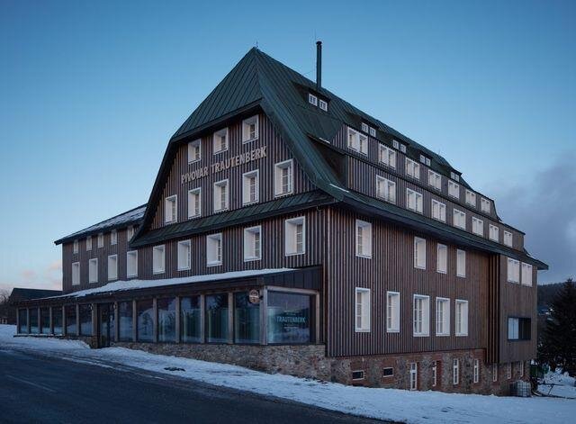 Pivovar Trautenberk vznikl rekonstrukcí původní Tippeltovy boudy, později hotel Družba, v Horní Malé Úpě. Zachoval si také funkci horské ubytovny.
