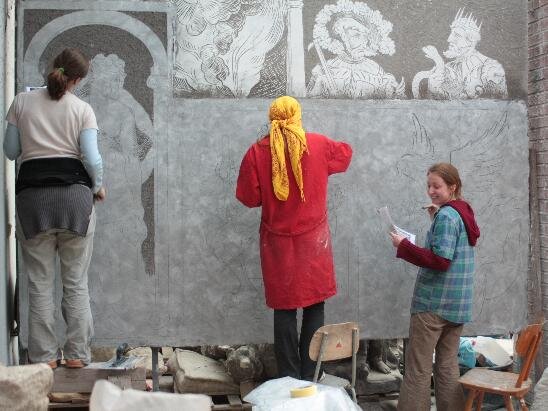 Fakulta restaurování, tvorba figurálního sgrafita proškrabáváním do vlhké omítky